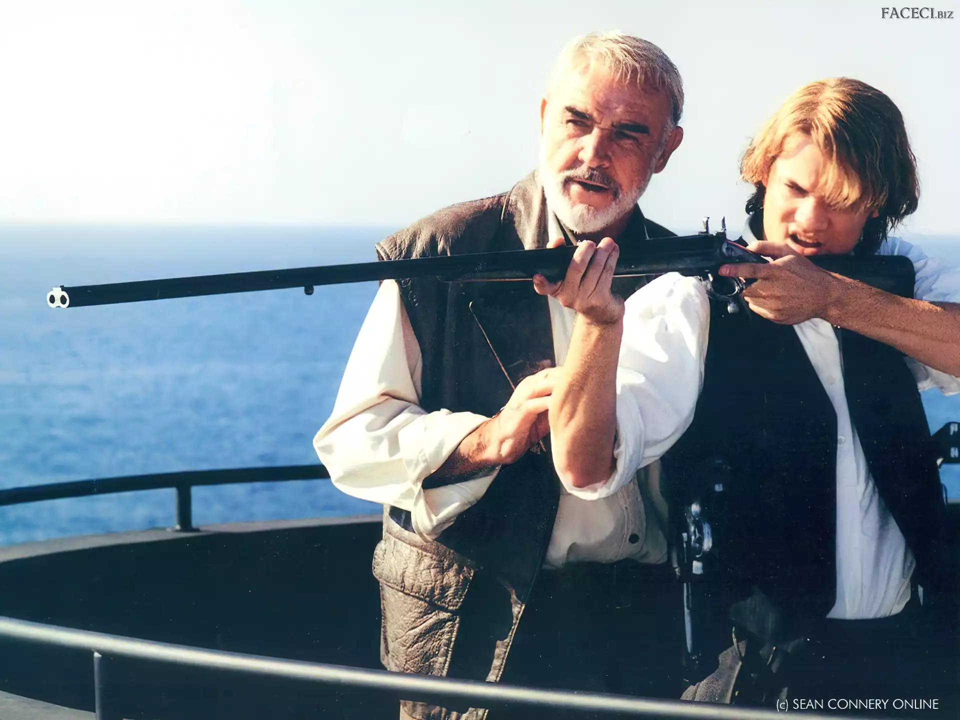 Sean Connery, pistolet